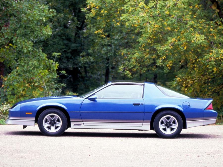  Chevrolet Camaro Z28 T-Top 1982 года  (фото 6 из 12)